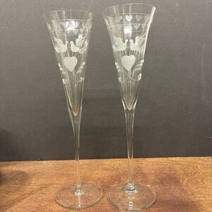 Etched Hearts Glass Champagne Flutes